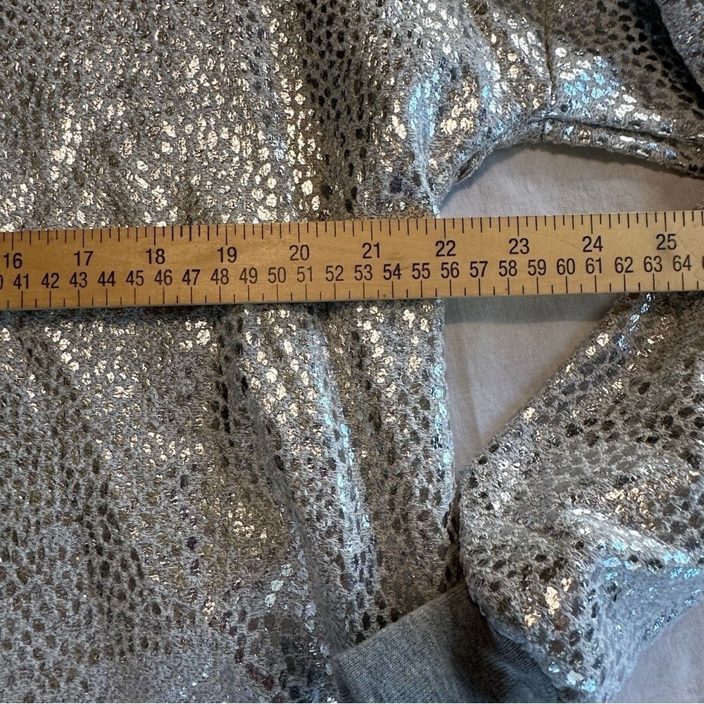 NWOT Michael Lauren Sz Small Silver Metallic Textured Crop‎ Sweatshirt - Picture 8 of 10
